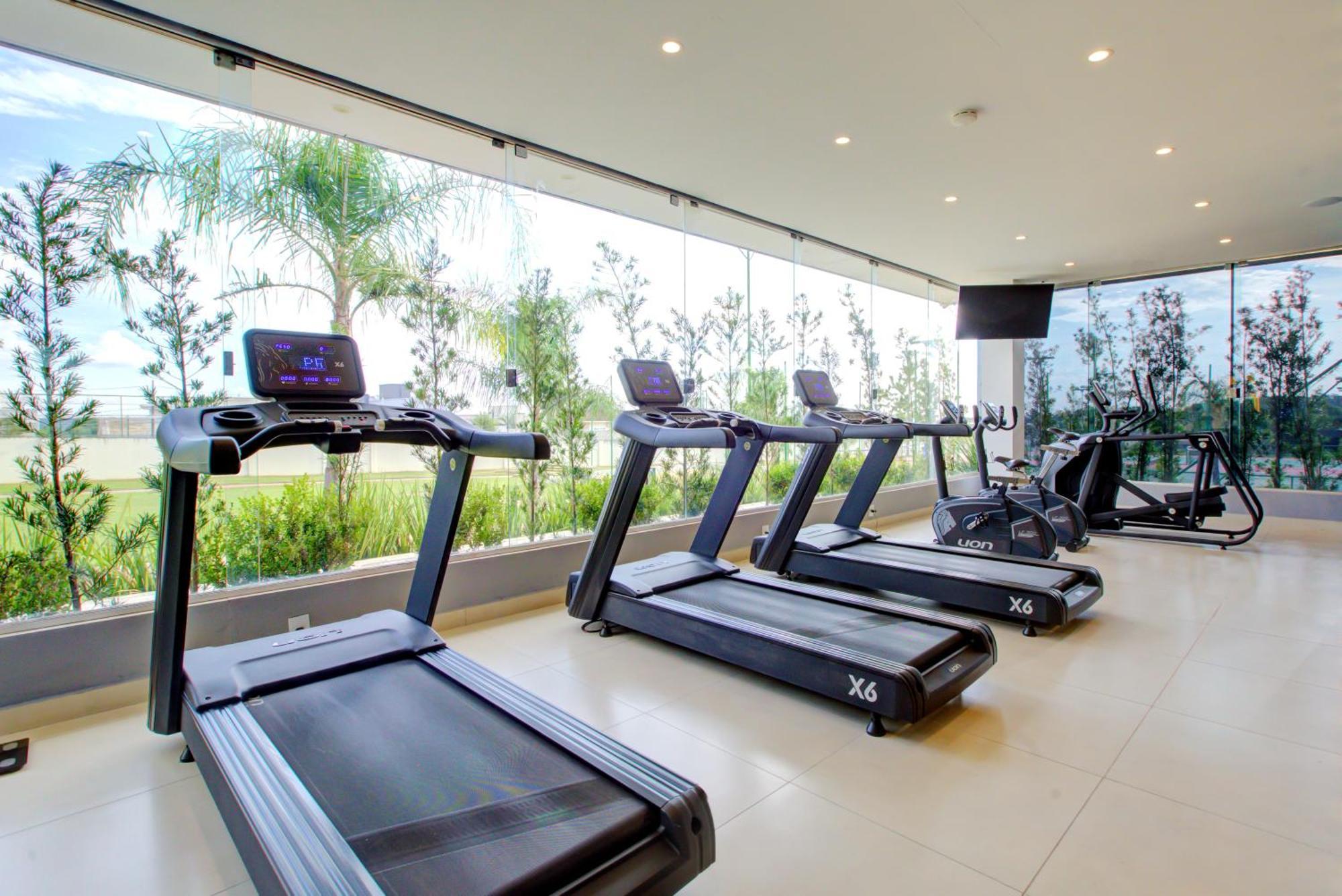 Doubletree By Hilton - Resort - Foz Do Iguacu Luaran gambar A gym at a hotel