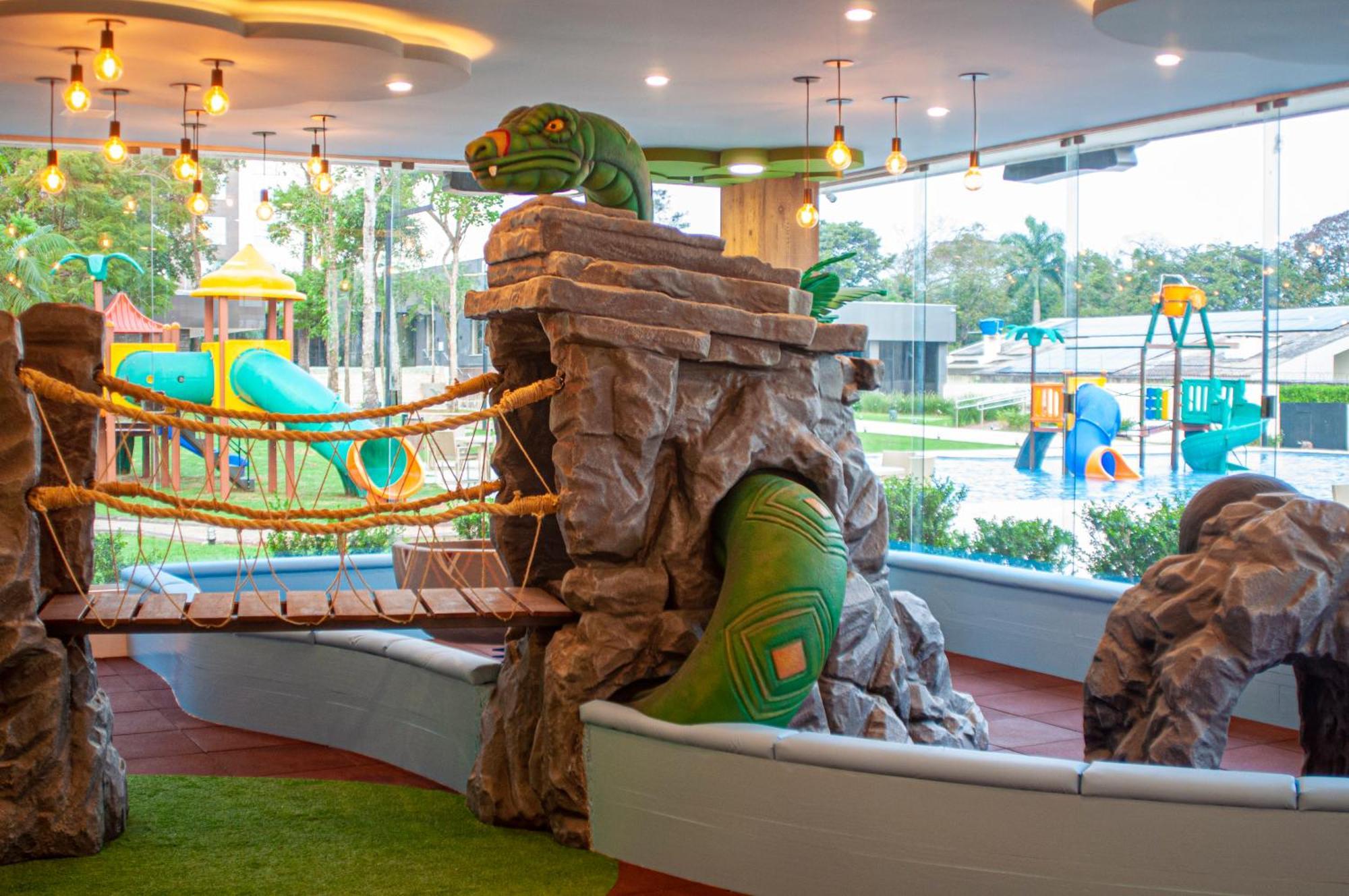 Doubletree By Hilton - Resort - Foz Do Iguacu Luaran gambar The Dinosaur Playground