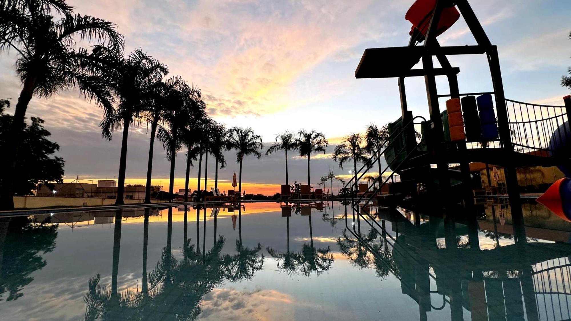 Doubletree By Hilton - Resort - Foz Do Iguacu Luaran gambar Sunset at the Port of Miami